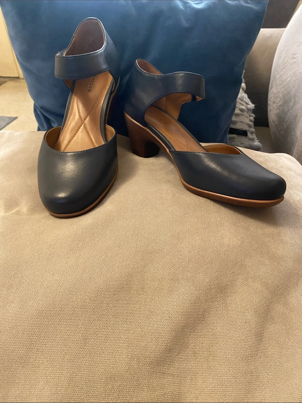 Easy Spirit Navy Blue Mary Jane Block Heel Pumps